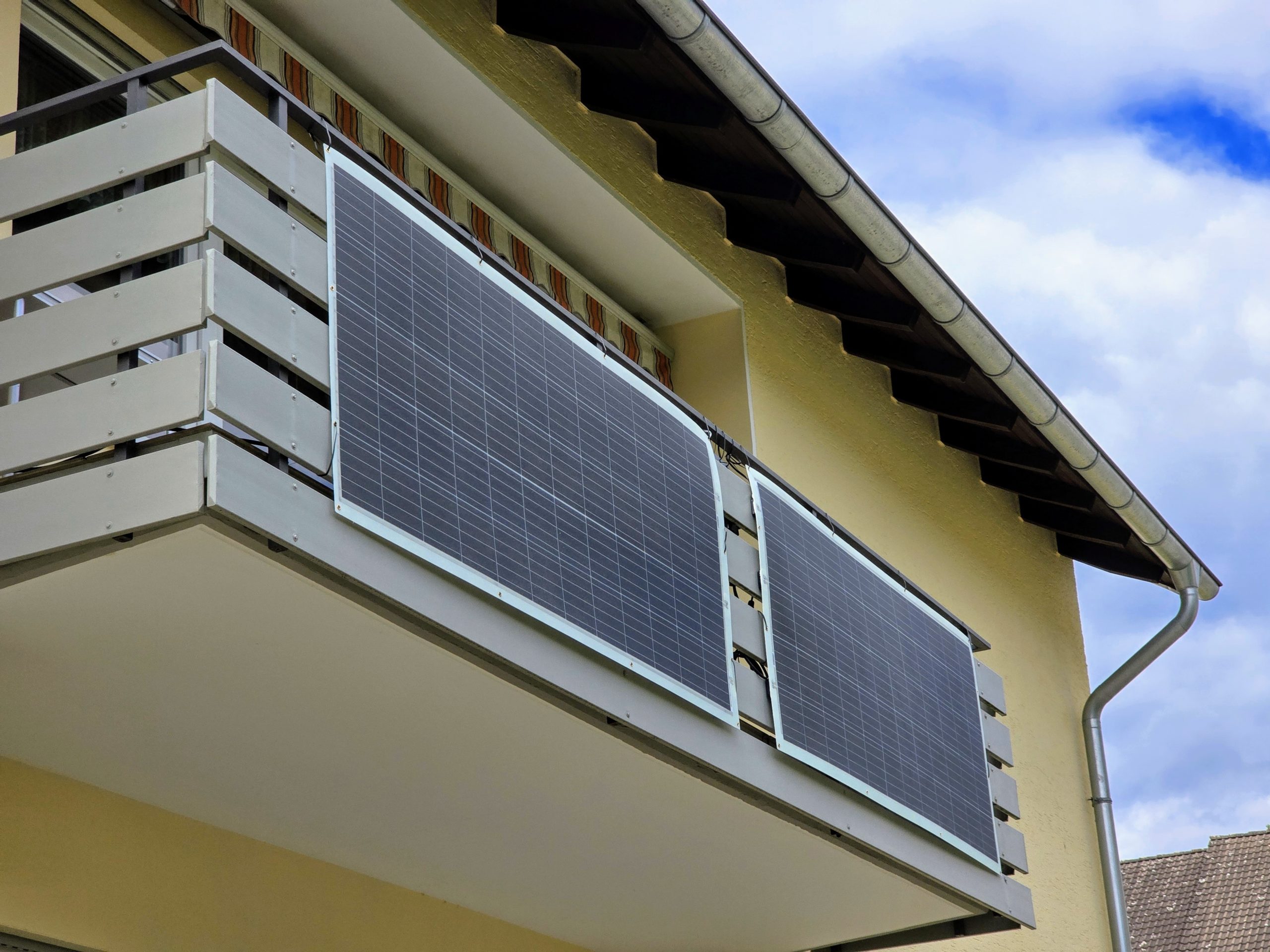 Was sind Balkonkraftwerke? Alles über Mini-Solaranlagen und ihre Funktionsweise